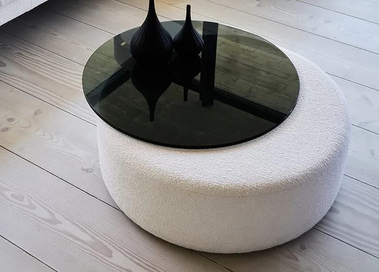 Couch- % Beistelltisch