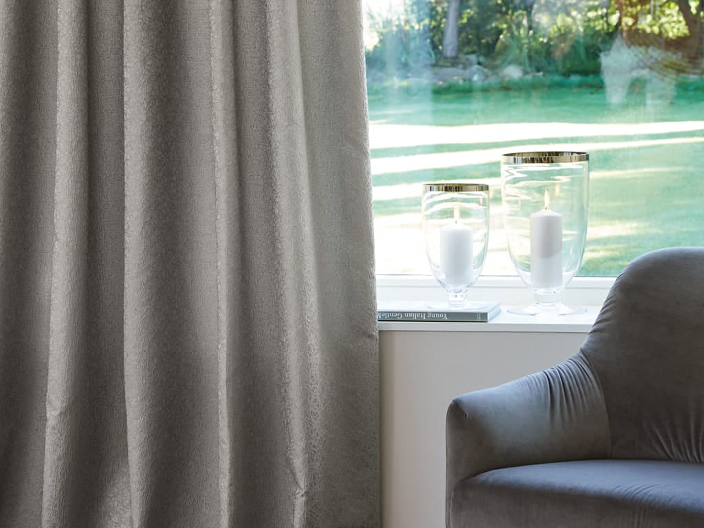 Vorhänge und Gardinen